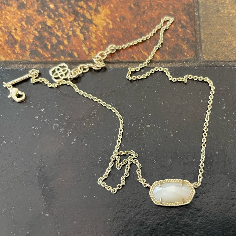 Kendra Scott Elisa Necklace Mother of Pearl
